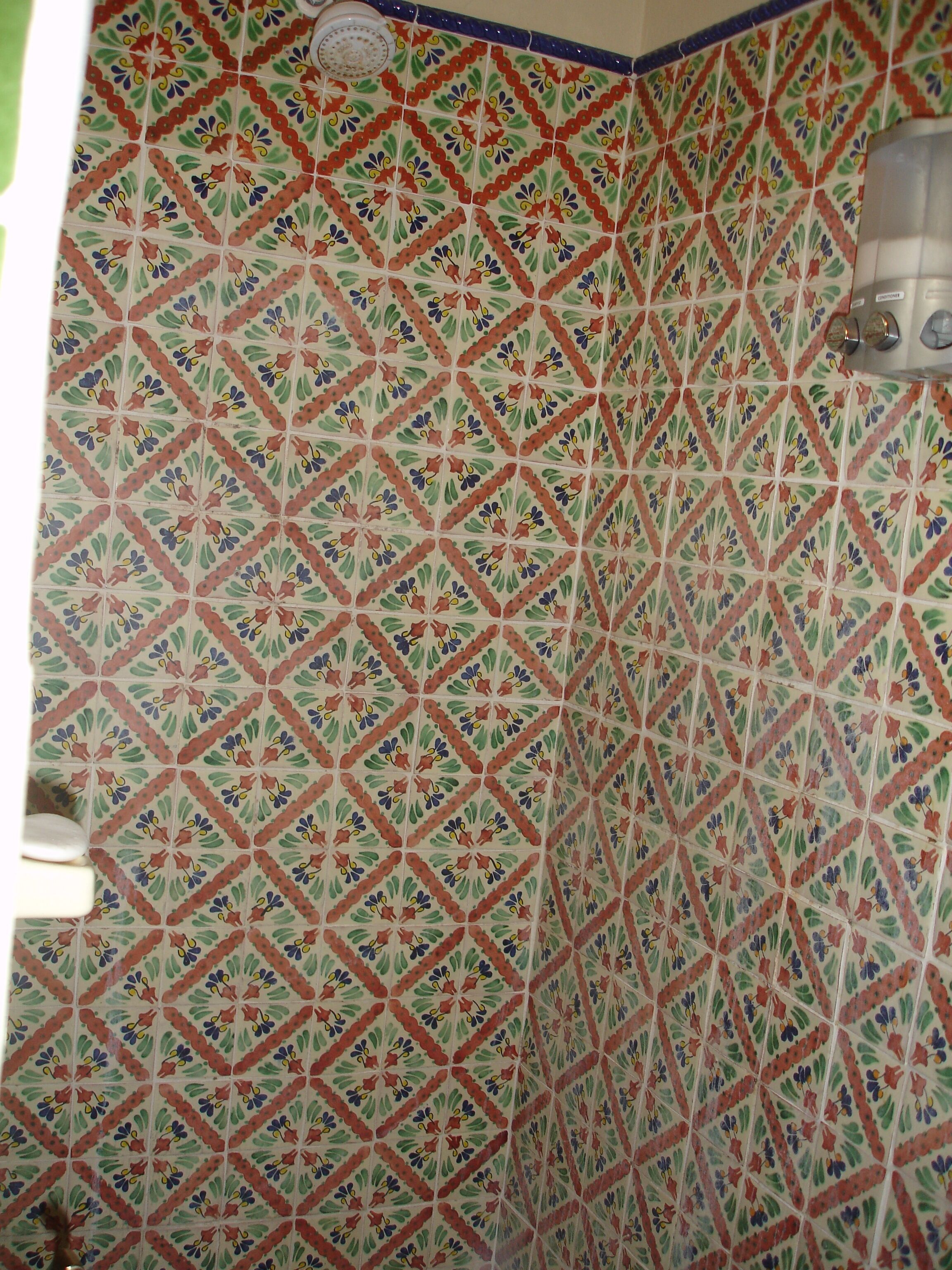 shower, rainfall showerhead, free toiletries, hair dryer