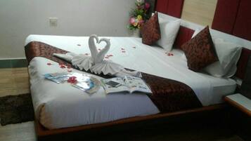 Honeymoon Room | Free WiFi