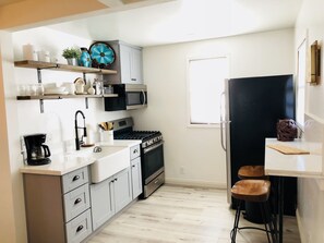 Private kitchen - Welcome to our cabin Newly Renovated 2018 (Big Bear Lake)