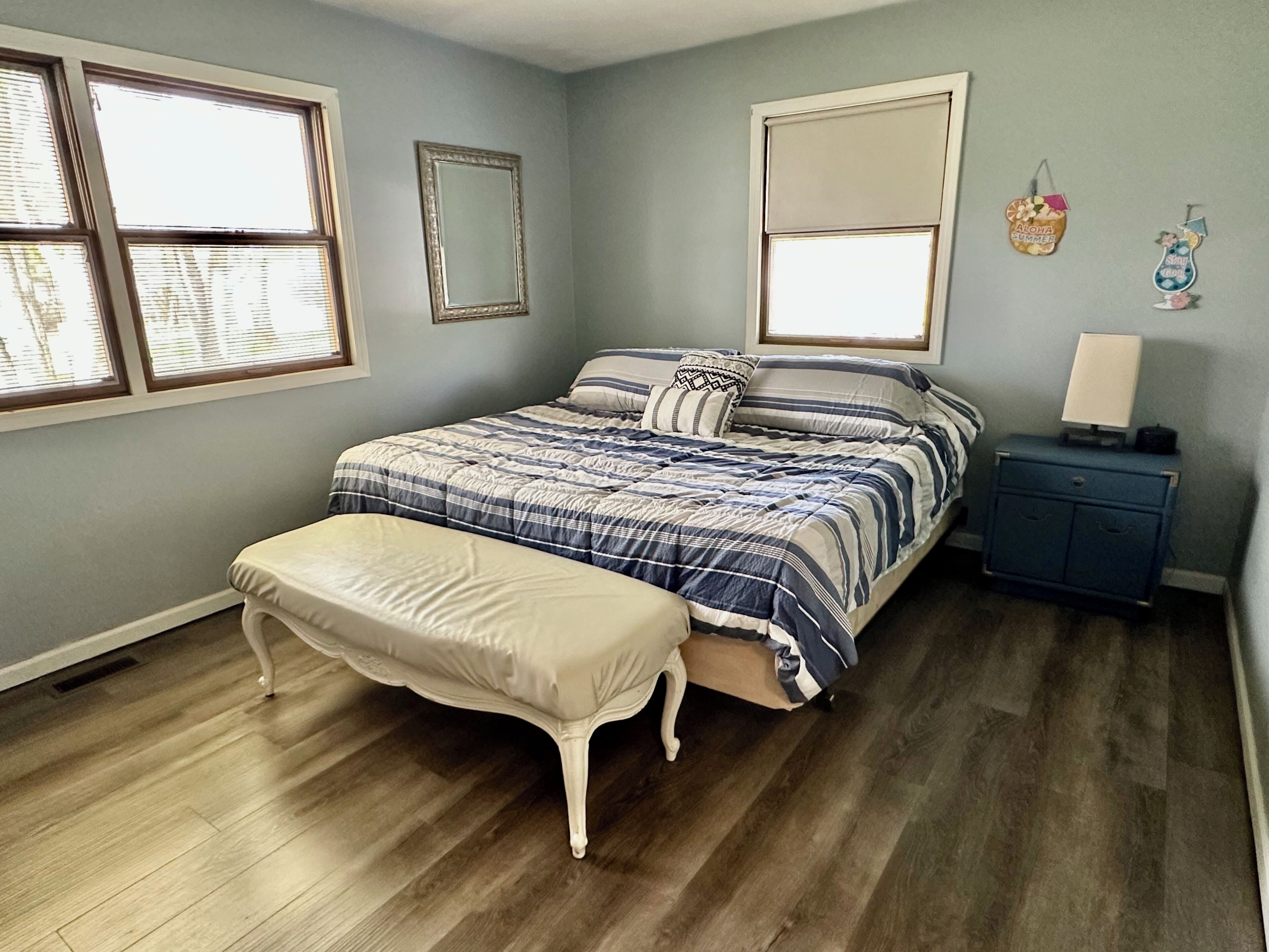 5 bedrooms, iron/ironing board, free WiFi, bed sheets