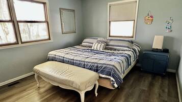5 bedrooms, iron/ironing board, free WiFi, bed sheets