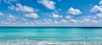 Jupiter Bay Garden View Easy Walk to Carlin Park Beach, Shops, Restaurants& Fun