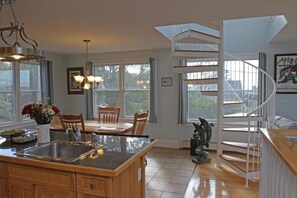 Interior - Luxury Beach House, Easton Point. Ocean Views,  2 Master BRs, Walk to Everything (Middletown)