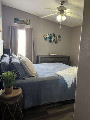 2 bedrooms, free WiFi, bed sheets - Beautiful Home in Ft Myers Beach. (Fort Myers Beach)