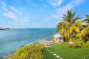 Property grounds - Elegant 3-Bedroom Villa with Gazebo, Deck & Breathtaking Elizabeth Harbor Views! (George Town)