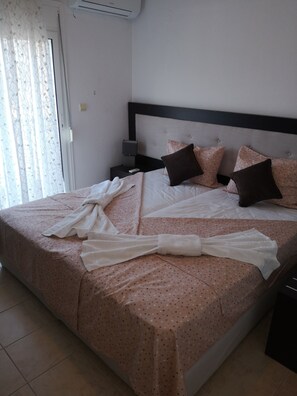 3 soverom, skrivebord, strykejern/-brett og wi-fi