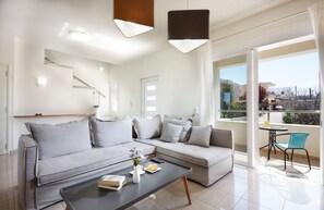 Télévision, cheminée, espaces bureaux, imprimantes