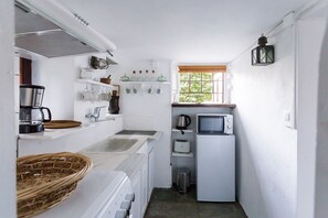 Refrigerador, microondas, horno y lavavajillas 