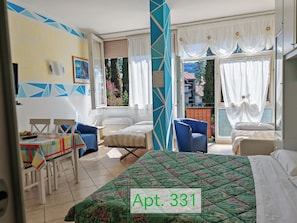 1 chambre, fer et planche à repasser, lit parapluie, Wi-Fi gratuit