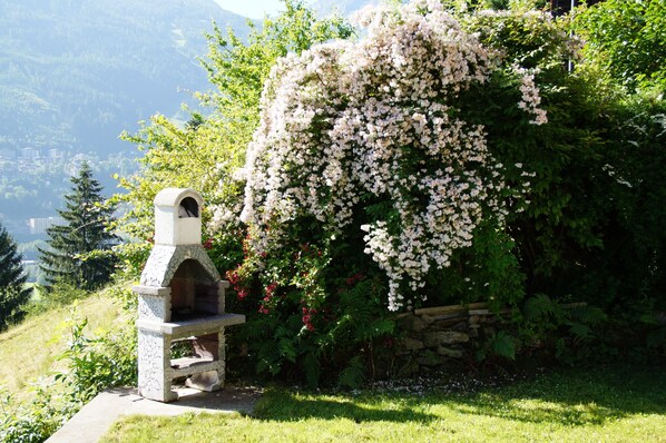 Property grounds - Cozy cottage in a quiet location and wonderful views (Bad Gastein)