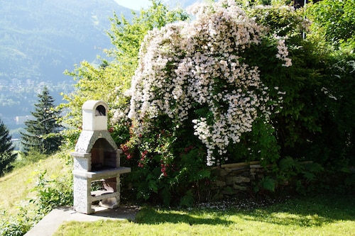 Chalet confortable dans un endroit calme et une vue magnifique