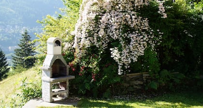 Cozy cottage in a quiet location and wonderful views