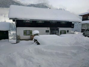 Exterior - Cozy cottage in a quiet location and wonderful views (Bad Gastein)