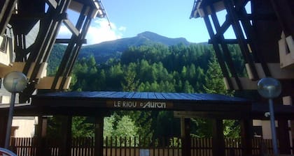 STUDIO cabin with underground parking Auron 50 meters from the first ski lift