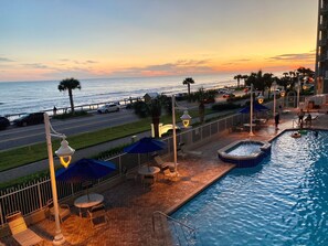 Piscina coperta, piscina all'aperto