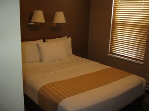 2 bedrooms, WiFi, bed sheets - Ski Steamboat New Years week (Steamboat Springs)