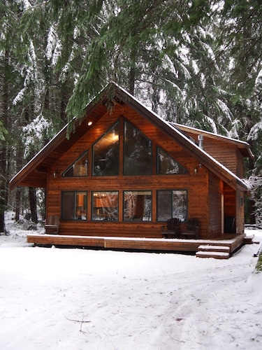 Greenwater chalet/cabin - 3 bed + loft - 2 full baths