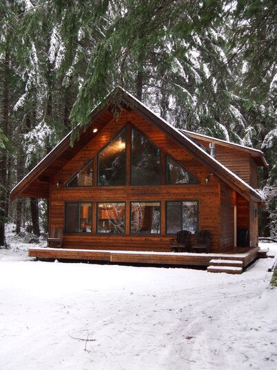 Greenwater chalet/cabin - 3 bed + loft - 2 full baths