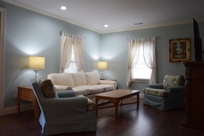 Smart TV, fireplace, DVD player, books