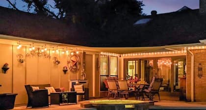 ✪Gorgeous✪ Secluded ⛱ HEATED POOL & Spa Oasis⛱ Koi
https://youtu.be/QBnKMhY7bXU
