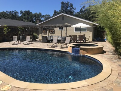 Sonoma Retreat w/ Pool, Spa & Spacious Yard – Near Wineries & Sonoma Plaza