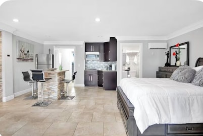 Amazing house with Pool4b(4b just 9 minutes from Ventura country club golf