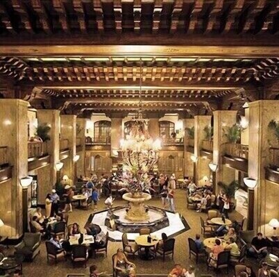 Downtown Memphis Private Garage & Roof Top Patio Walk 2 blocks to Beale Street