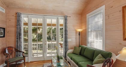 Calle elegante Simons Island Honeymoon Beach Cottage Cerca de Pier Village