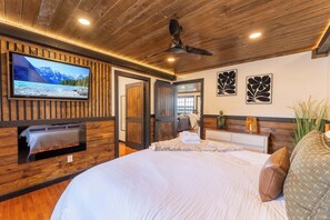 4 bedrooms, iron/ironing board, WiFi, bed sheets - Mountain High Cabin with hot tub, fire pit, & indoor pool! (Bryant)