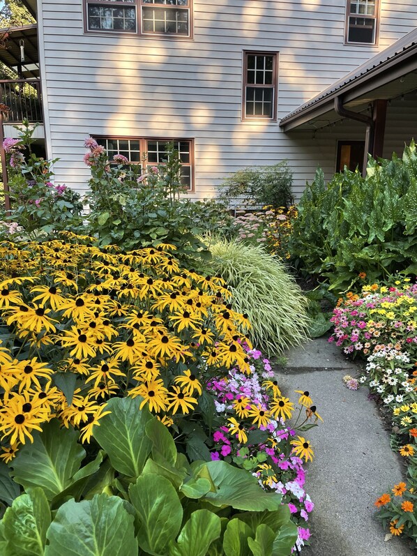 تفاصيل الفندق من الخارج