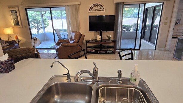Unclassified image, 1 of 54, button - 2/2, pet friendly, town home in citrus hills. Central to all golf courses! (Hernando)