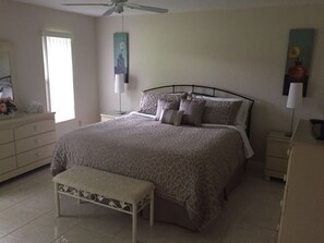 2 bedrooms, Internet, bed sheets, wheelchair access