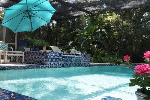 Tropical Beach / Town Studio -hotelli, Manner Sijainti