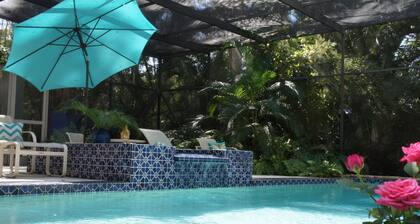 Tropical Beach/Town Studio Prime Mainland Location