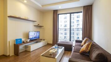Classic Triple Room, 3 Bedrooms, Non Smoking, Garden View | Desk, blackout curtains, soundproofing, iron/ironing board