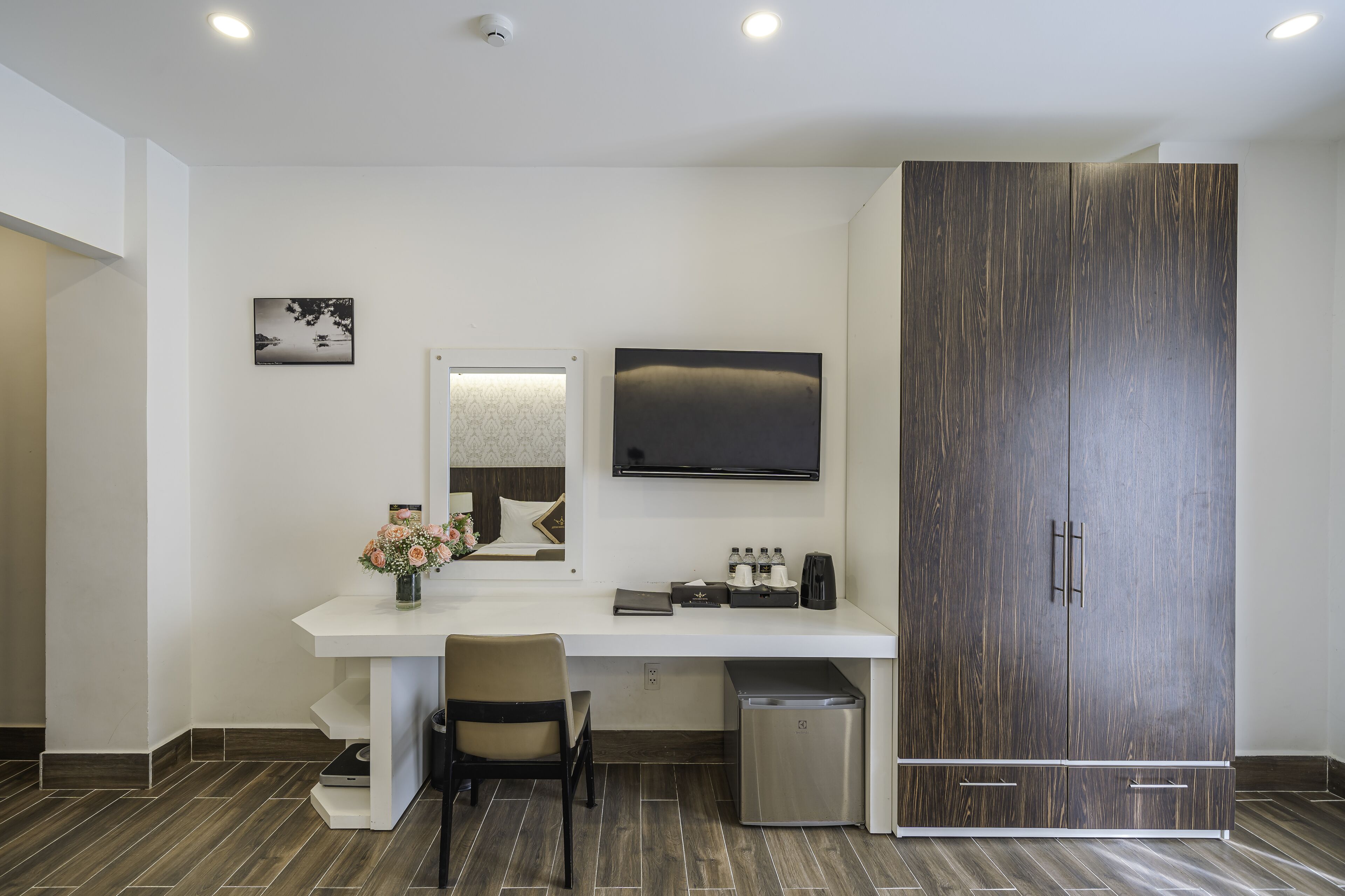 family room | premium bedding, free minibar items, blackout curtains, soundproofing