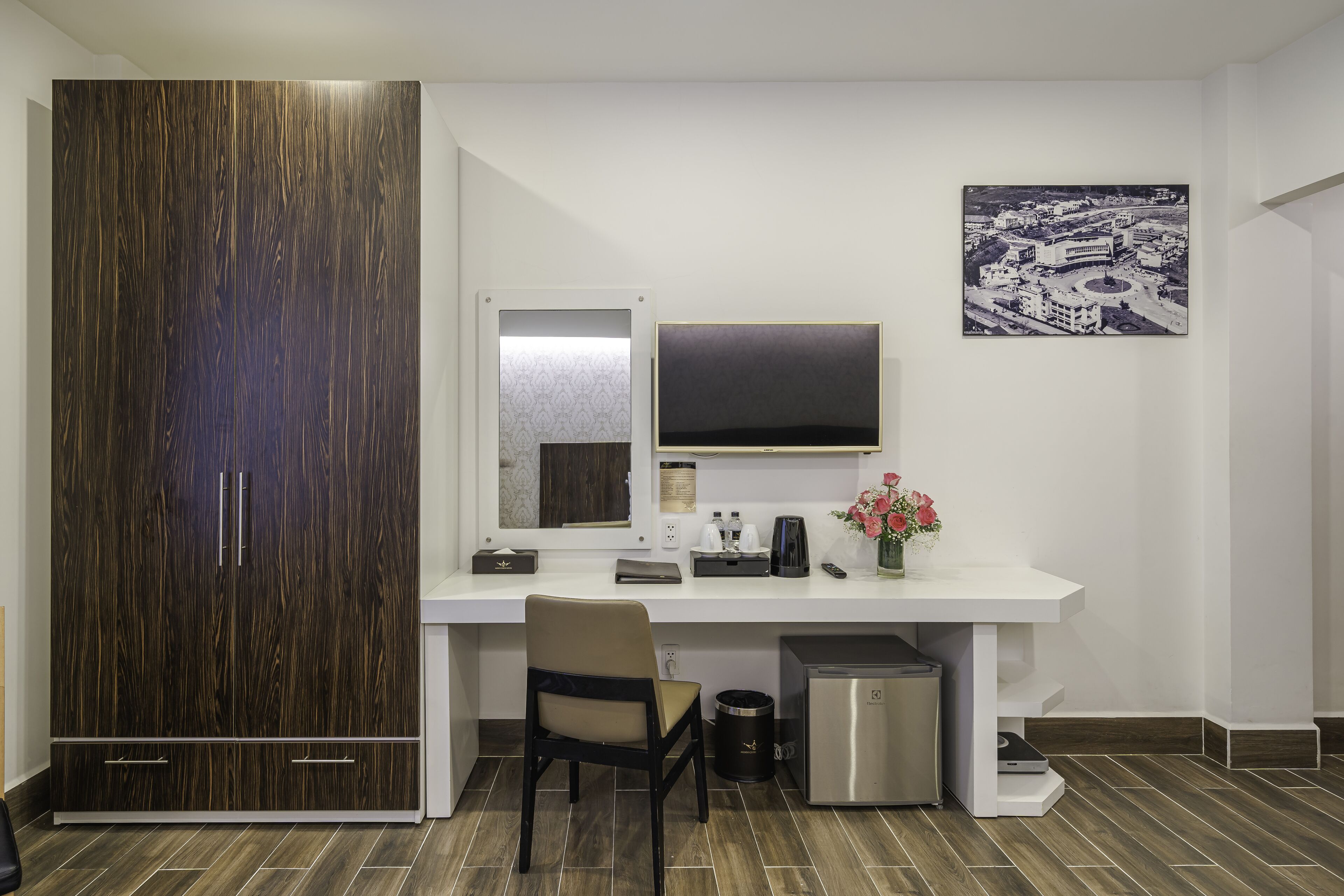 premium bedding, free minibar items, blackout curtains, soundproofing