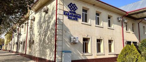 Façade de lâhĂ©bergement