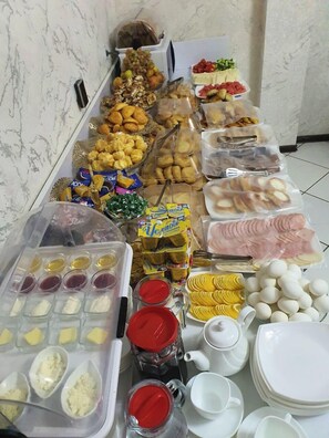 Free daily buffet breakfast - Karakalpak Palace Hotel (Nukus)