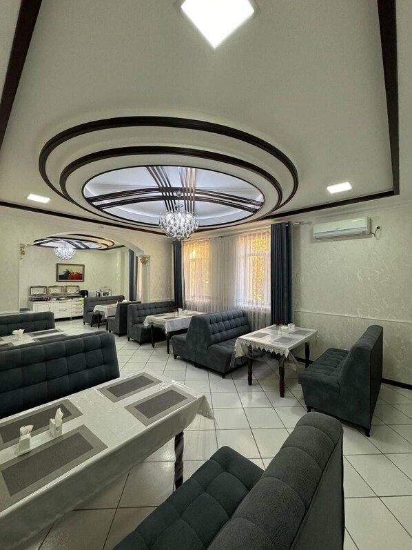 Restaurant - Karakalpak Palace Hotel (Nukus)