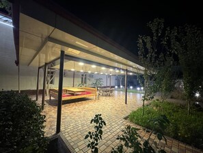 Terrace/patio - Karakalpak Palace Hotel (Nukus)