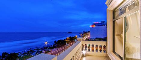 Luxury Penthouse, 3 Bedrooms, Kitchen, Sea View | Balcony