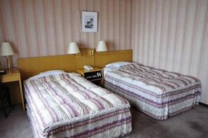 2 bedrooms, desk, free WiFi, bed sheets - Hotel Halftime (Nara)