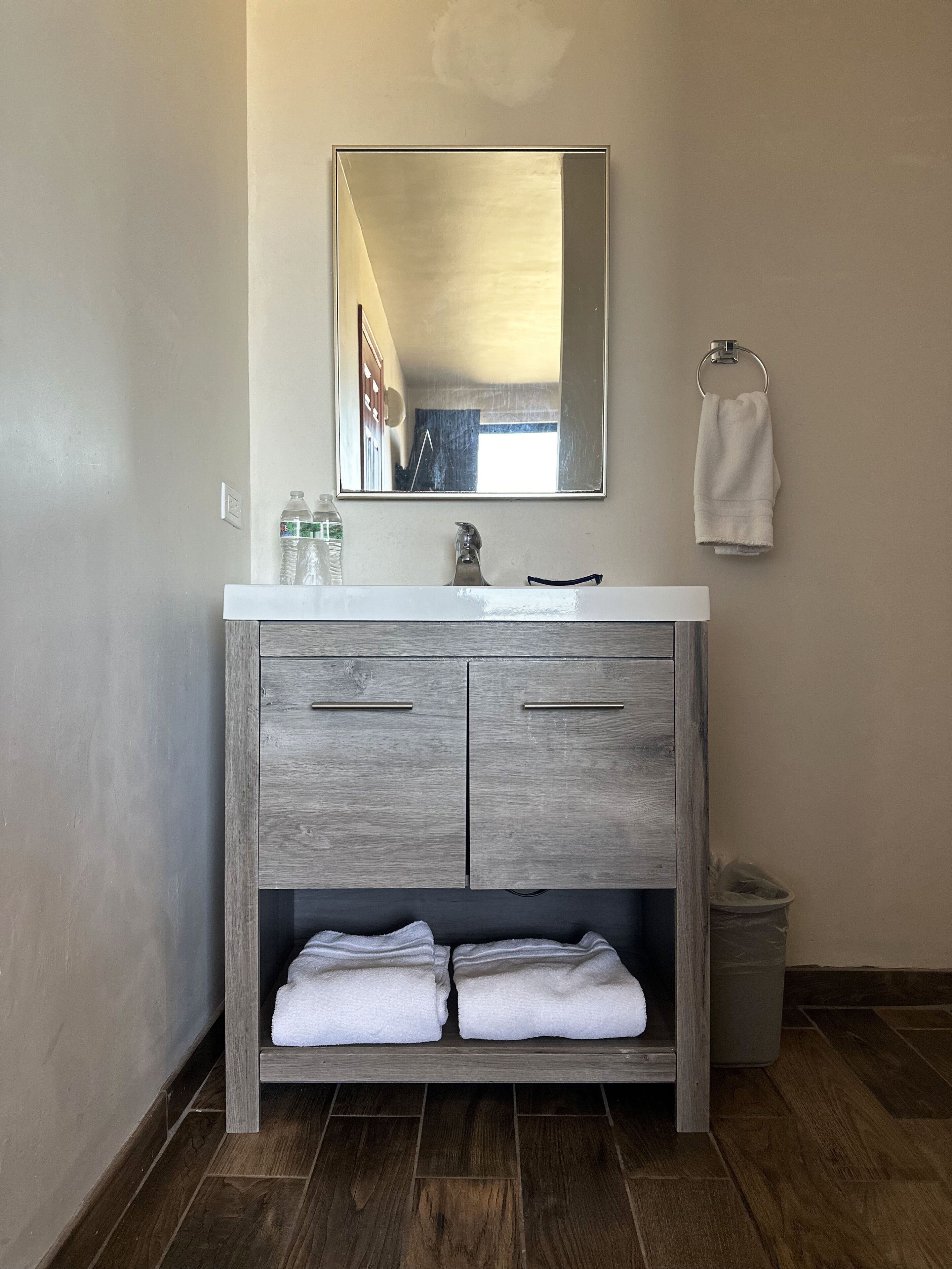 shower, free toiletries, towels