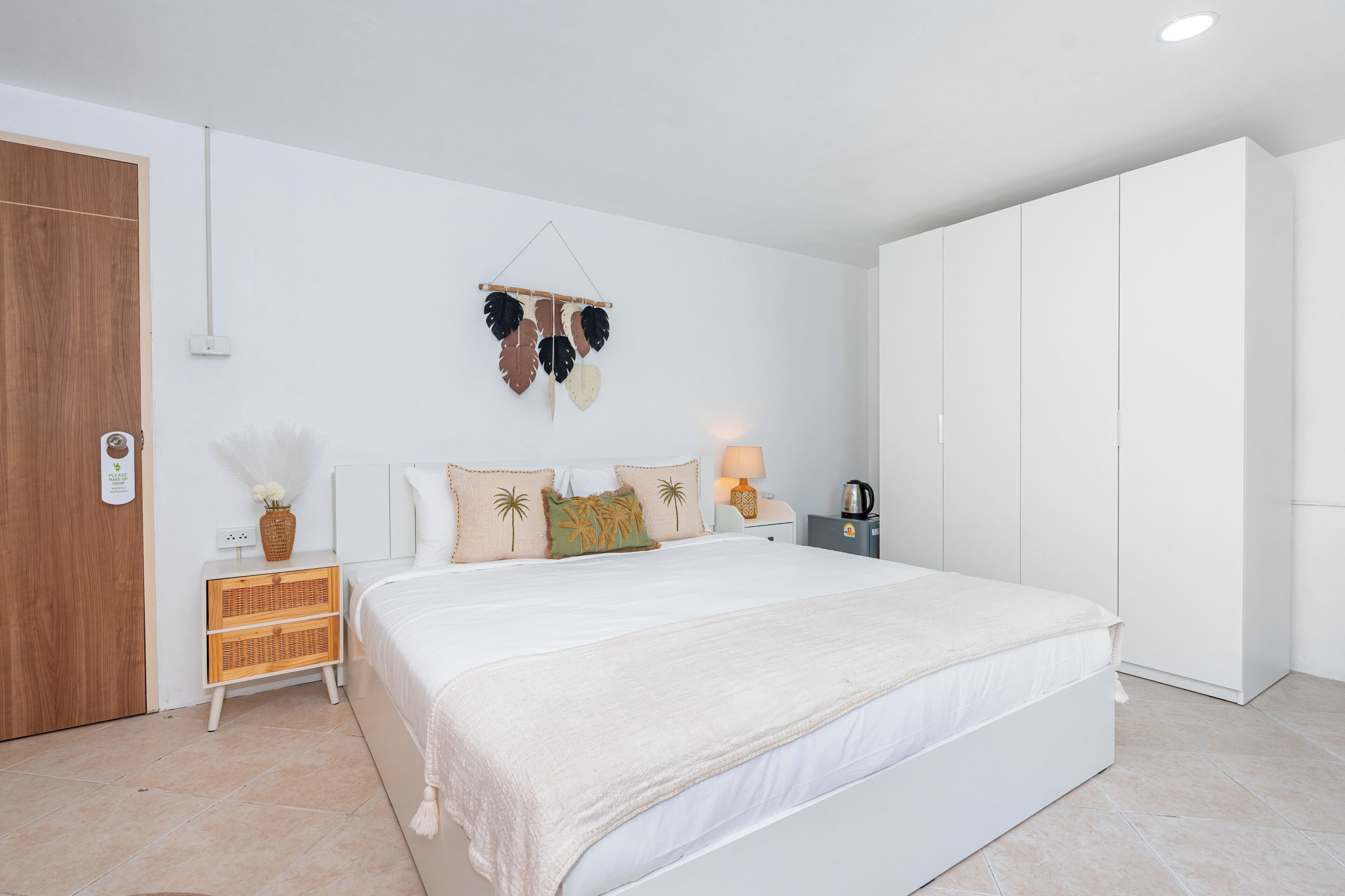 Premium Double Room | In-room safe, blackout drapes, free WiFi, bed sheets