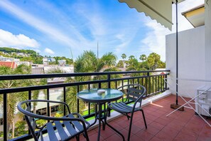 Habitación estándar doble, balcón | Terraza o patio