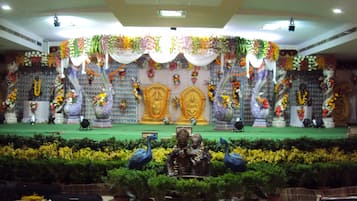 Meeting facility
