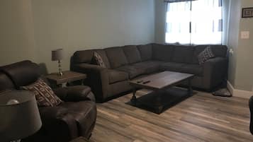 Smart TV, computer monitors