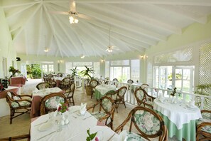 Breakfast, lunch, dinner and brunch served - Villa Natasha (Las Galeras)