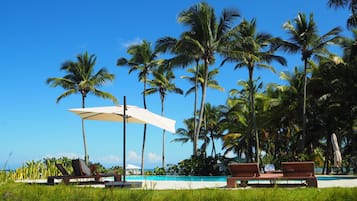 Kolam renang outdoor